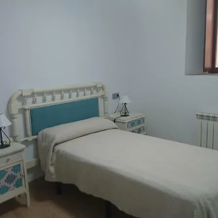 Almena De San Segundo *