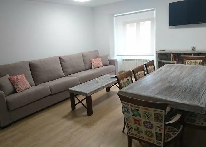 アパート Almena De San Segundo